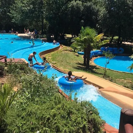 Hébergement de vacances Maison Neuve De Plain Pied Au Cœur D'un Jardin Arboré