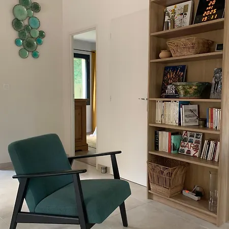 Maison Neuve De Plain Pied Au Cœur D'un Jardin Arboré *
