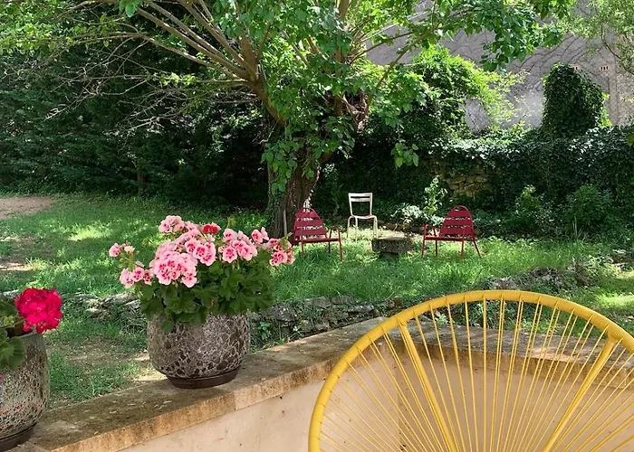 Maison Neuve De Plain Pied Au Coeur D'un Jardin Arbore * Saint-Hippolyte-de-Montaigu