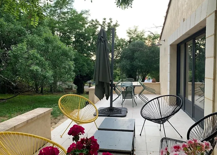 Maison Neuve De Plain Pied Au Coeur D'un Jardin Arbore